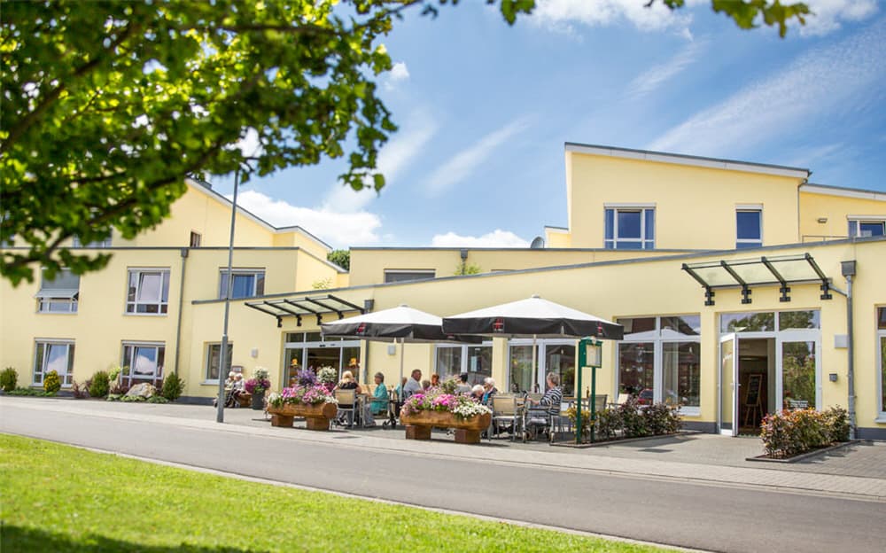 Wohnanlage für Senioren und Behinderte "Am Mühlenteich"